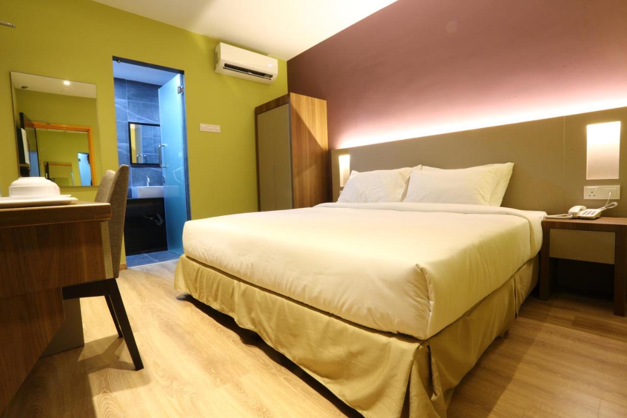 Capital O 9010 Yee Hotel Johor Bahru Esterno foto